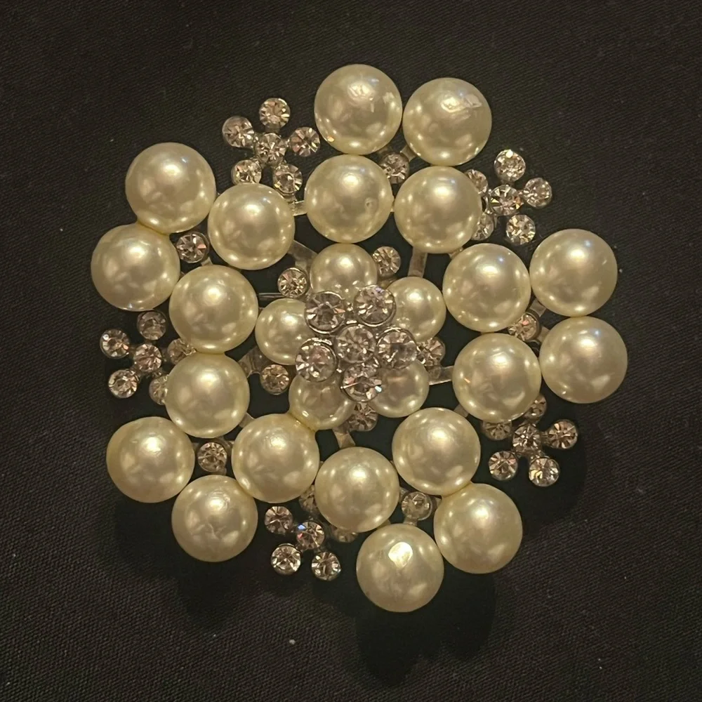 Faux Pearl and Rhinestone Snowflake Starburst Brooch